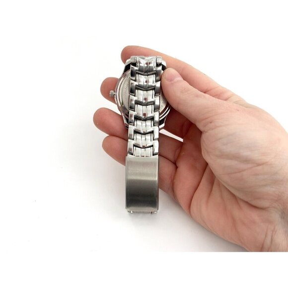 Embassy By Gruen Silver Toned Chainlink Analog Vintage Wristwatch - WORKS! 28mm - Picture 3 of 8